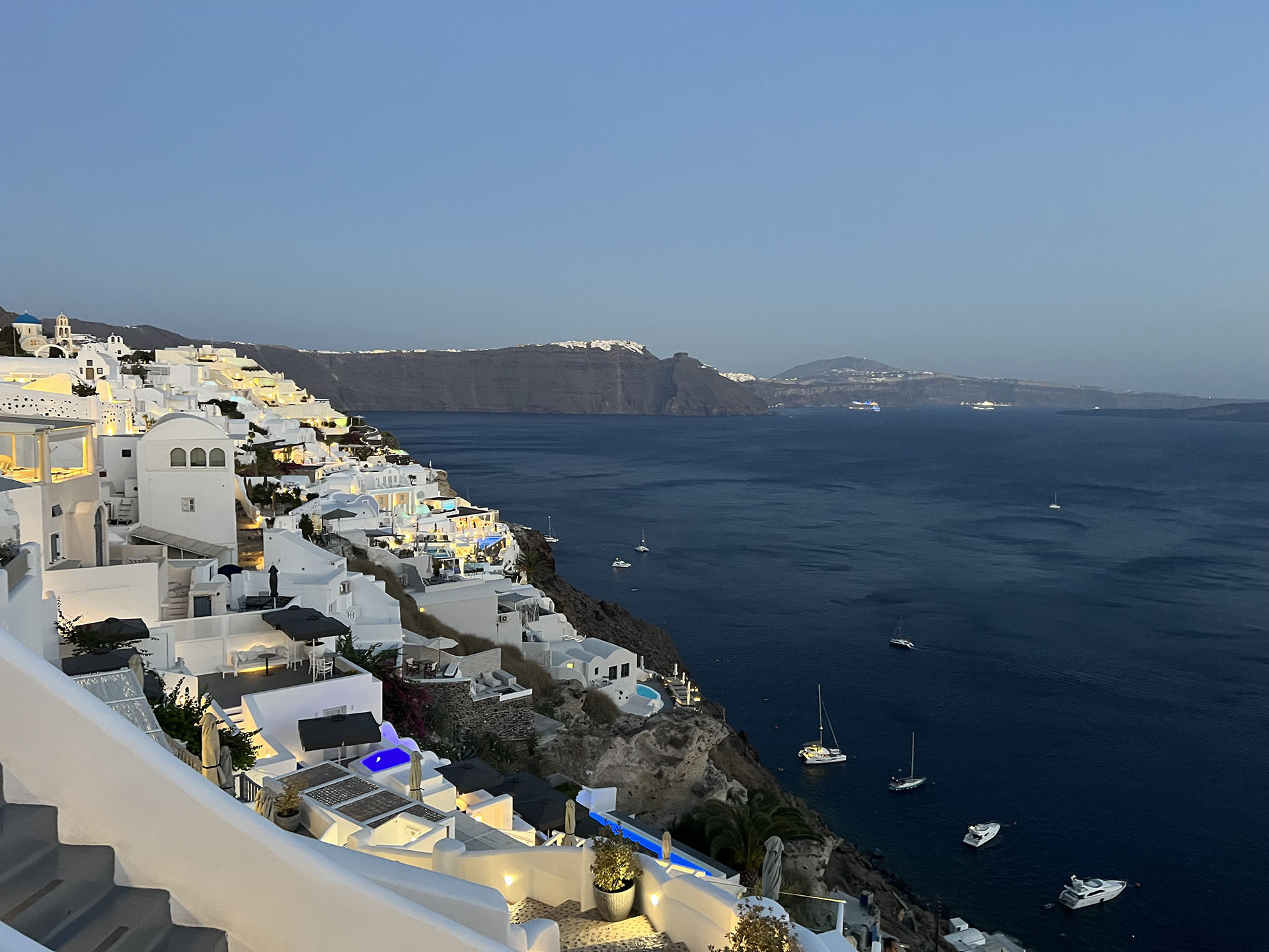 The Perfect Week in Santorini